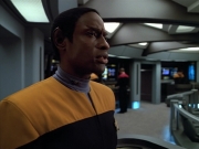 extant_StarTrek_VOY_4x07-ScientificMethod_02985.jpg