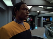 extant_StarTrek_VOY_4x07-ScientificMethod_02995.jpg