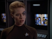 extant_StarTrek_VOY_4x07-ScientificMethod_03050.jpg