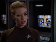 extant_StarTrek_VOY_4x07-ScientificMethod_03051.jpg