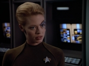 extant_StarTrek_VOY_4x07-ScientificMethod_03057.jpg