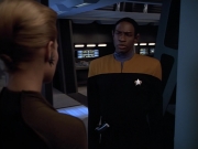 extant_StarTrek_VOY_4x07-ScientificMethod_03061.jpg