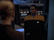 extant_StarTrek_VOY_4x07-ScientificMethod_03063.jpg