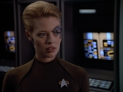 extant_StarTrek_VOY_4x07-ScientificMethod_03073.jpg