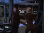 extant_StarTrek_VOY_4x07-ScientificMethod_03082.jpg