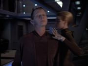 extant_StarTrek_VOY_4x07-ScientificMethod_03083.jpg