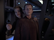 extant_StarTrek_VOY_4x07-ScientificMethod_03084.jpg