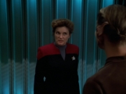extant_StarTrek_VOY_4x07-ScientificMethod_03350.jpg