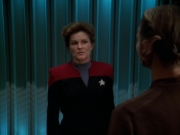 extant_StarTrek_VOY_4x07-ScientificMethod_03356.jpg