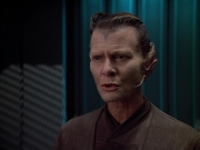 extant_StarTrek_VOY_4x07-ScientificMethod_03366.jpg