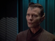 extant_StarTrek_VOY_4x07-ScientificMethod_03386.jpg