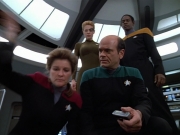 extant_StarTrek_VOY_4x07-ScientificMethod_03653.jpg