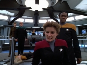 extant_StarTrek_VOY_4x07-ScientificMethod_03663.jpg