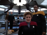 extant_StarTrek_VOY_4x07-ScientificMethod_03664.jpg