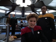 extant_StarTrek_VOY_4x07-ScientificMethod_03667.jpg
