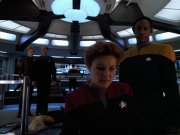 extant_StarTrek_VOY_4x07-ScientificMethod_03670.jpg