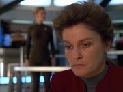 extant_StarTrek_VOY_4x07-ScientificMethod_03687.jpg