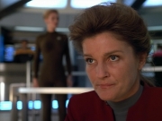 extant_StarTrek_VOY_4x07-ScientificMethod_03696.jpg