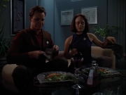 Filename=extant_StarTrek_VOY_4x07-ScientificMethod_04074.jpg
Filesize=140KiB
Dimensions=1200x900
Date added=Aug 20, 2019 extant_StarTrek_VOY_4x07-ScientificMethod_04074.jpg