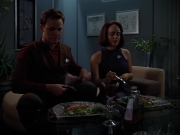 Filename=extant_StarTrek_VOY_4x07-ScientificMethod_04075.jpg
Filesize=138KiB
Dimensions=1200x900
Date added=Aug 20, 2019 extant_StarTrek_VOY_4x07-ScientificMethod_04075.jpg