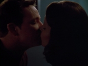 Filename=extant_StarTrek_VOY_4x07-ScientificMethod_04291.jpg
Filesize=75KiB
Dimensions=1200x900
Date added=Aug 20, 2019 extant_StarTrek_VOY_4x07-ScientificMethod_04291.jpg