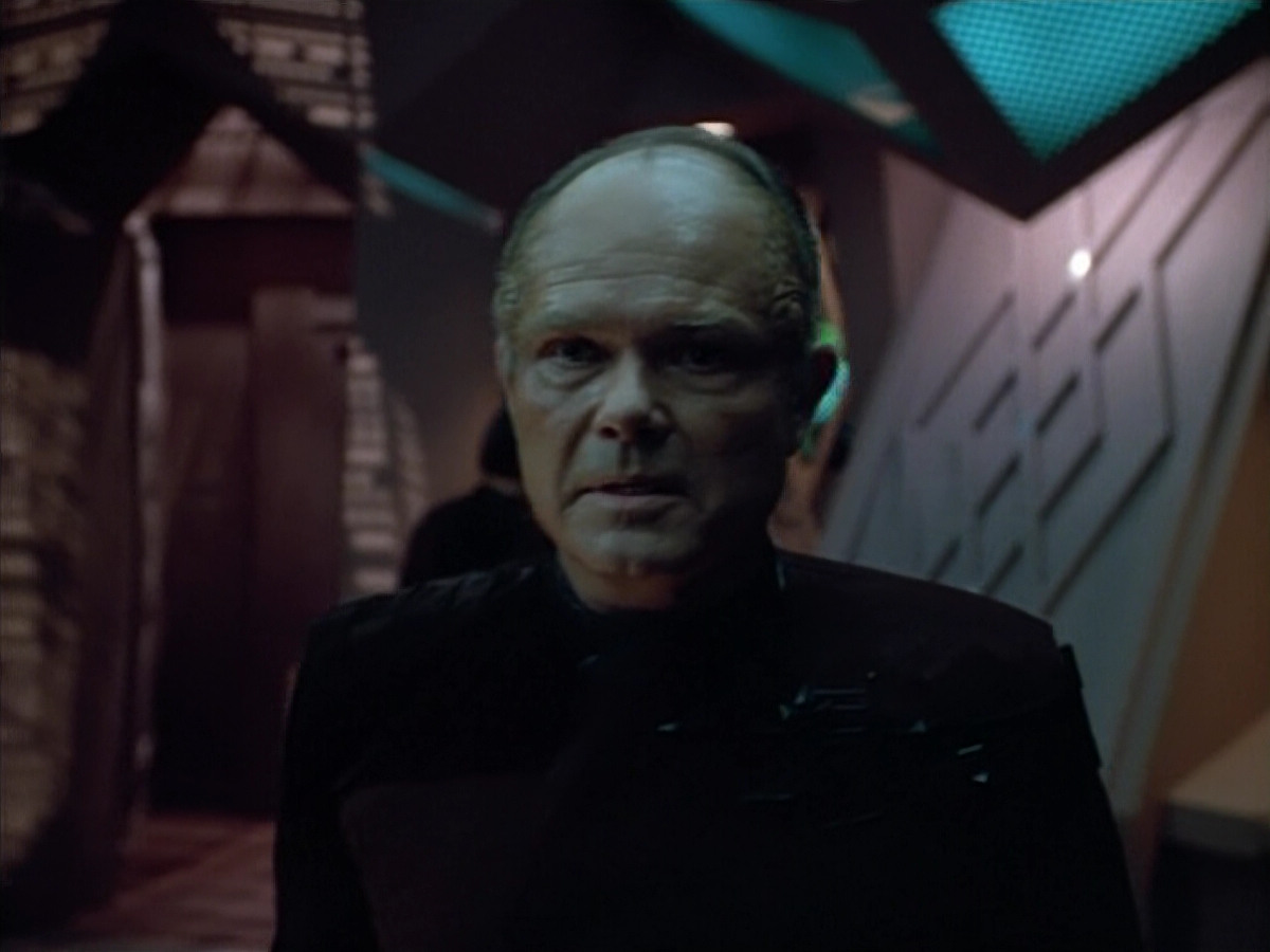 extant_StarTrek_VOY_4x08-YearOfHellPart1_00104.jpg