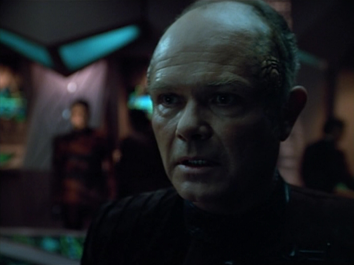 extant_StarTrek_VOY_4x08-YearOfHellPart1_00110.jpg