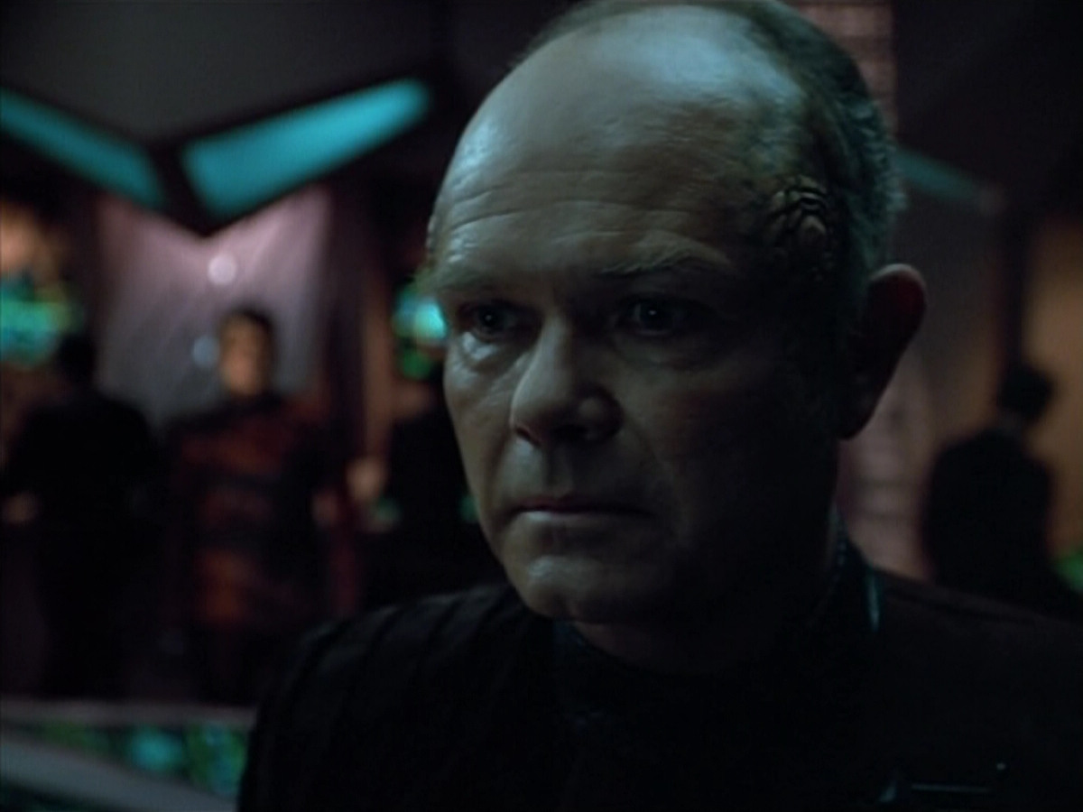 extant_StarTrek_VOY_4x08-YearOfHellPart1_00112.jpg