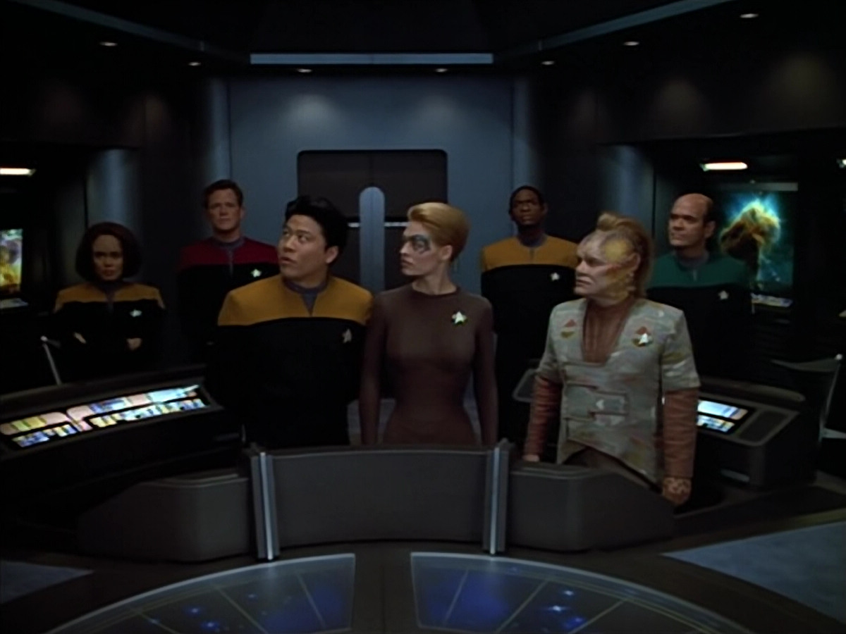 extant_StarTrek_VOY_4x08-YearOfHellPart1_00345.jpg