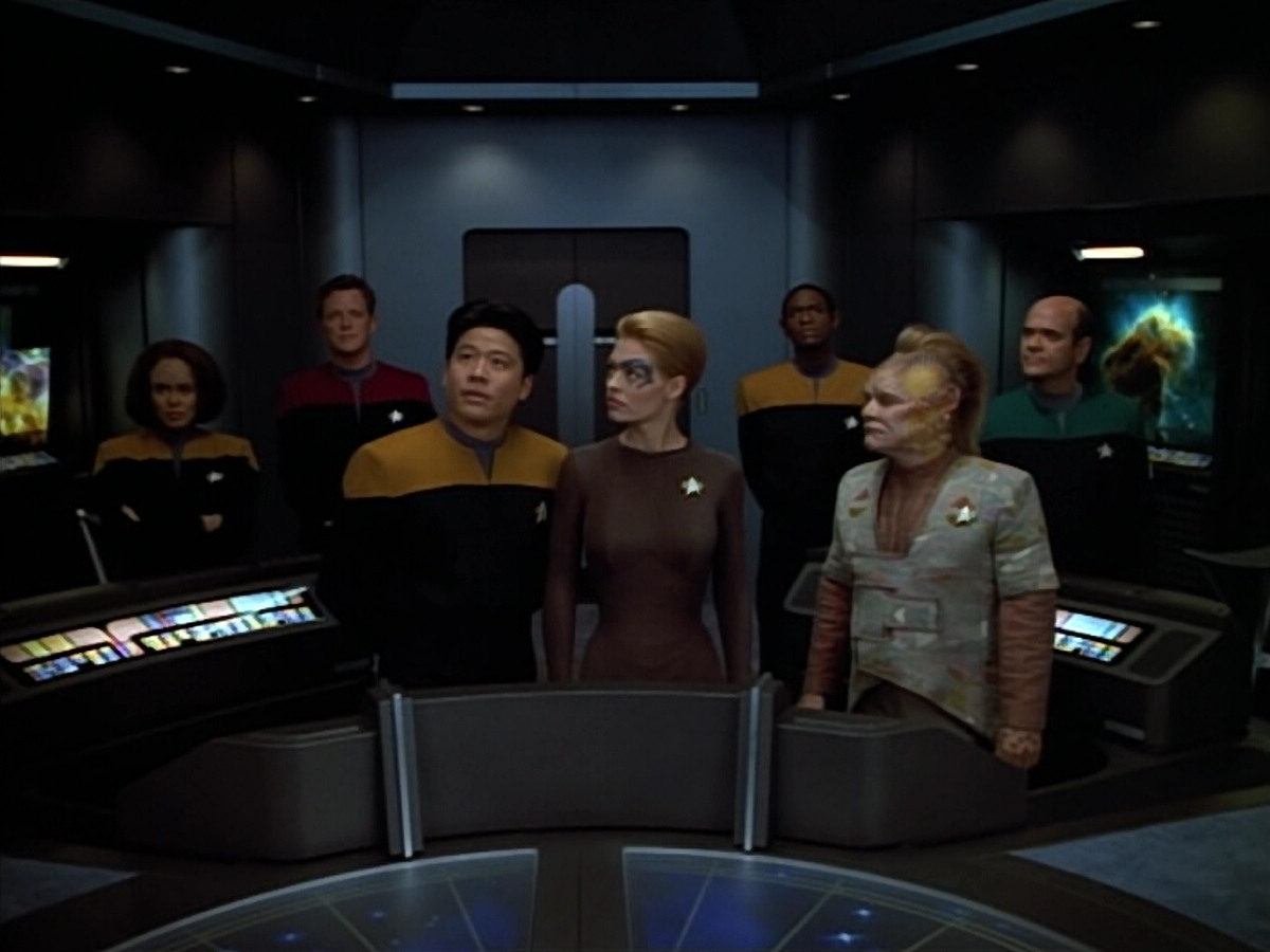 extant_StarTrek_VOY_4x08-YearOfHellPart1_00347.jpg