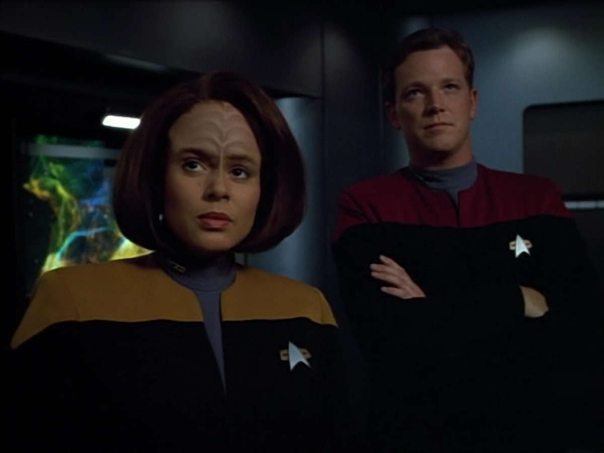 extant_StarTrek_VOY_4x08-YearOfHellPart1_00394.jpg