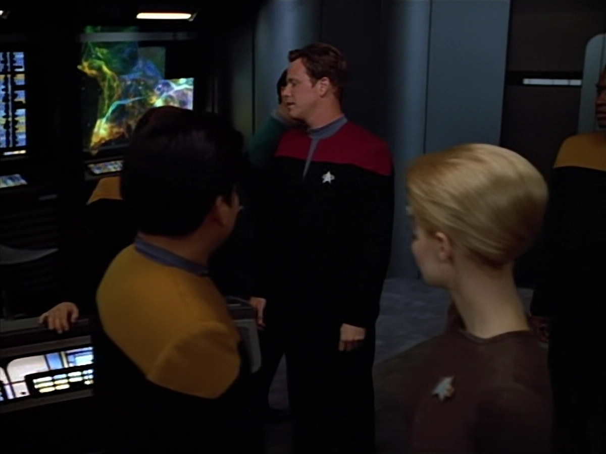 extant_StarTrek_VOY_4x08-YearOfHellPart1_00457.jpg