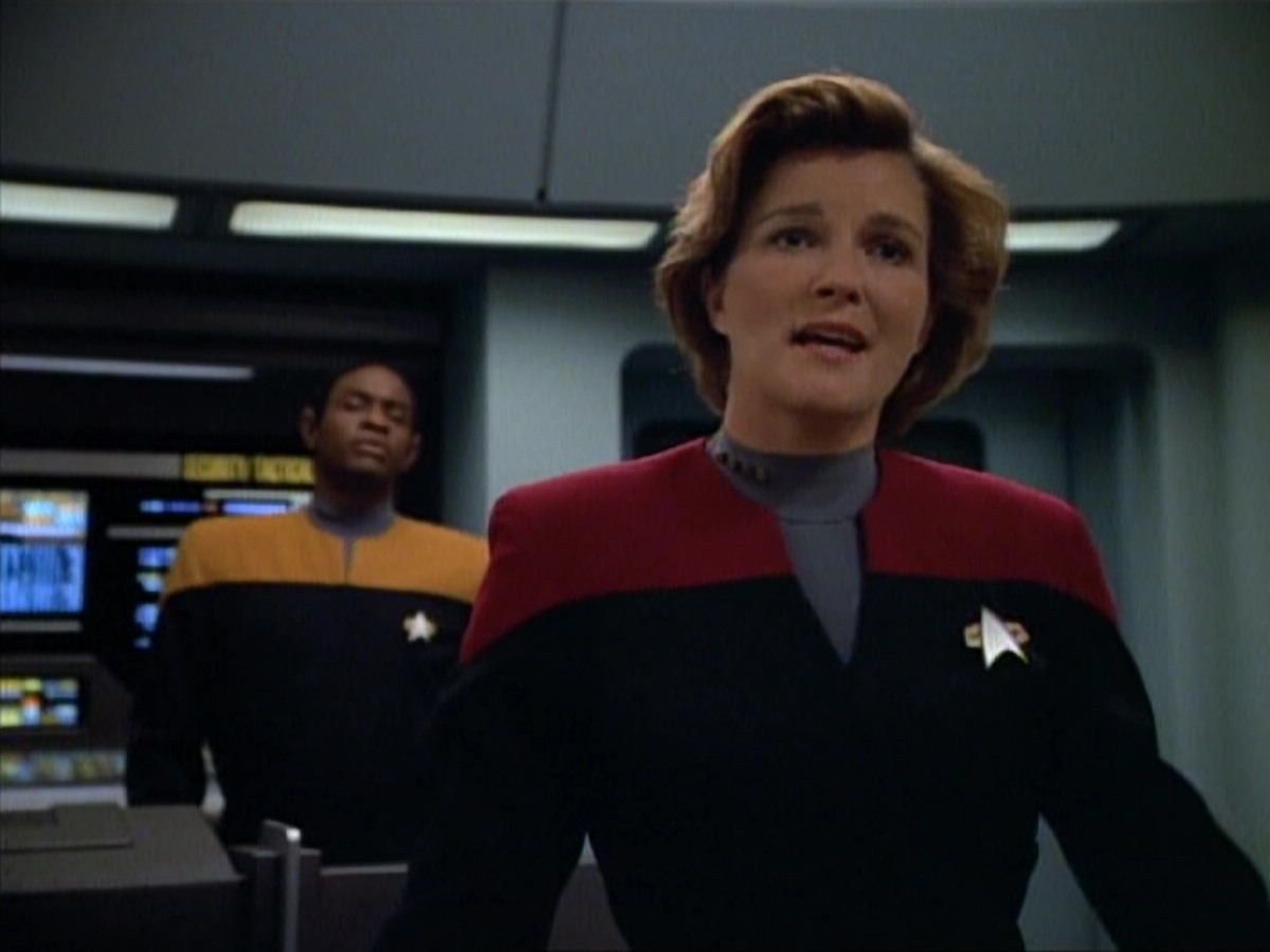 extant_StarTrek_VOY_4x08-YearOfHellPart1_00522.jpg