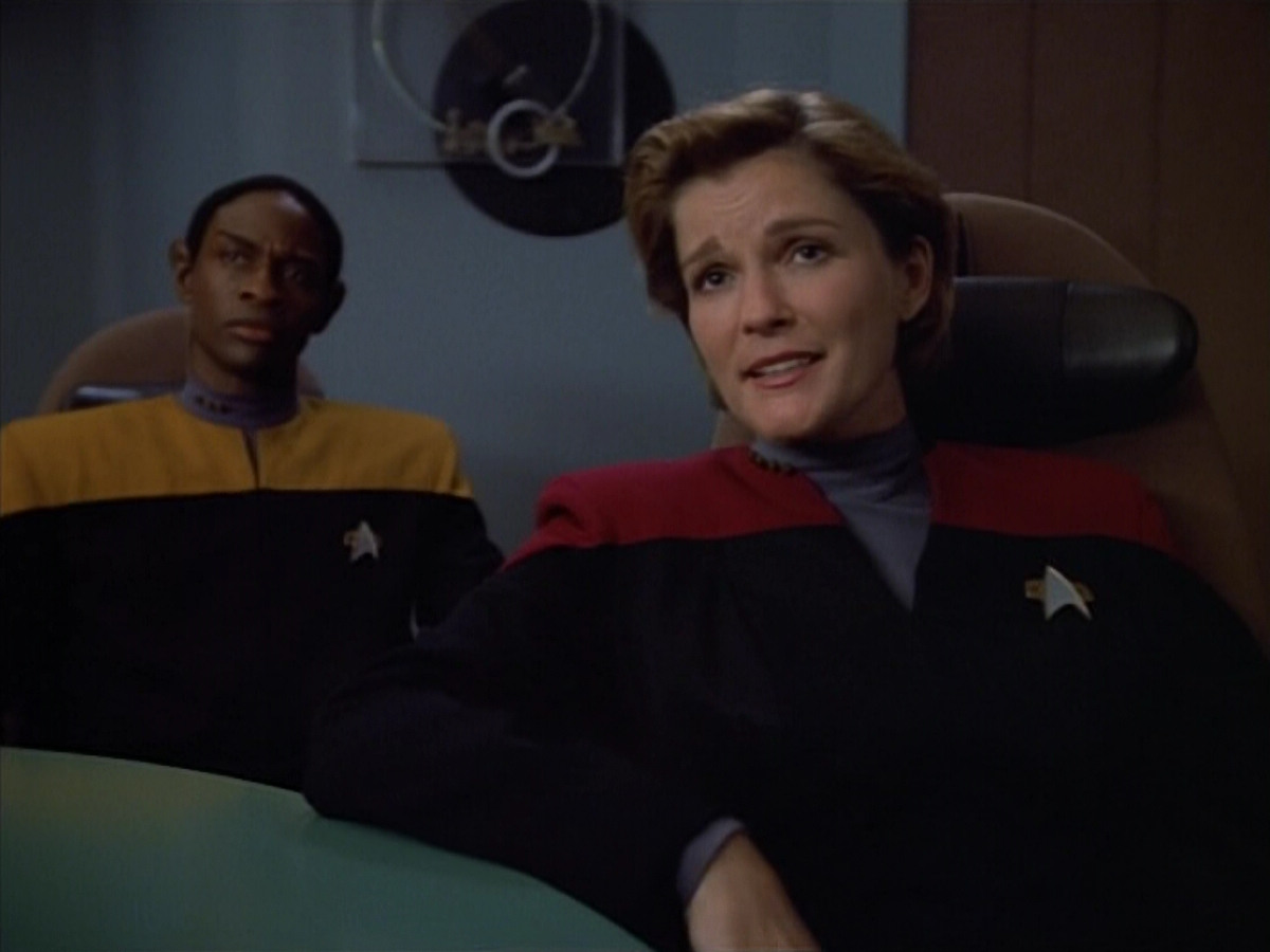 extant_StarTrek_VOY_4x08-YearOfHellPart1_00607.jpg