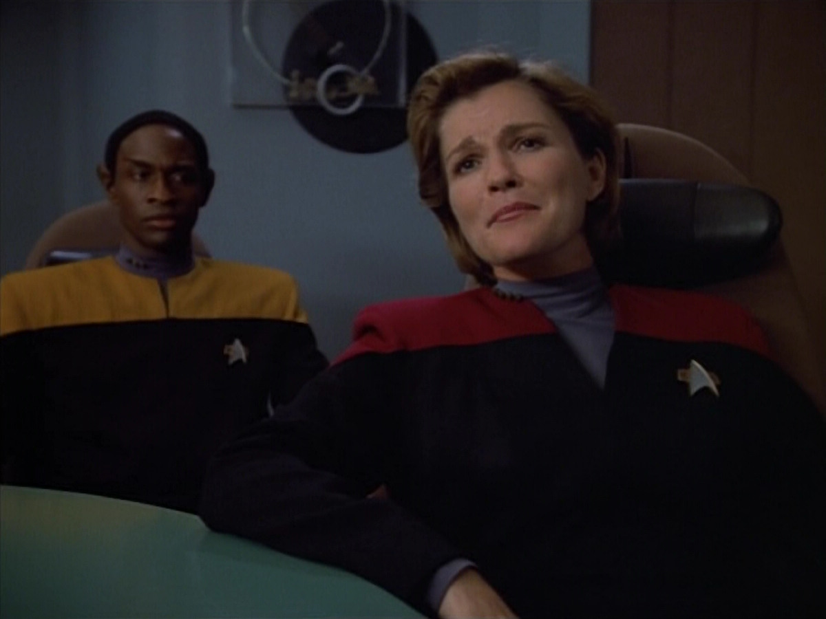 extant_StarTrek_VOY_4x08-YearOfHellPart1_00609.jpg