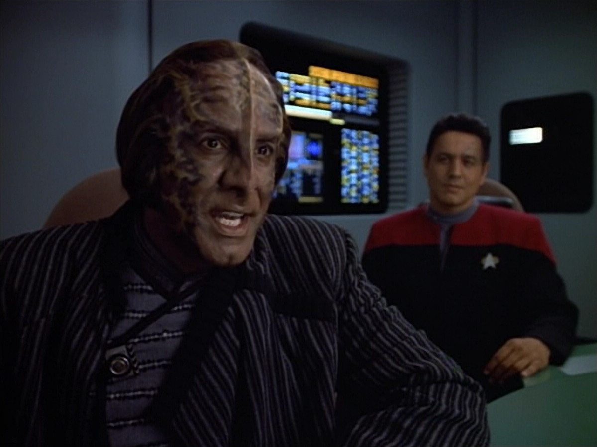 extant_StarTrek_VOY_4x08-YearOfHellPart1_00624.jpg