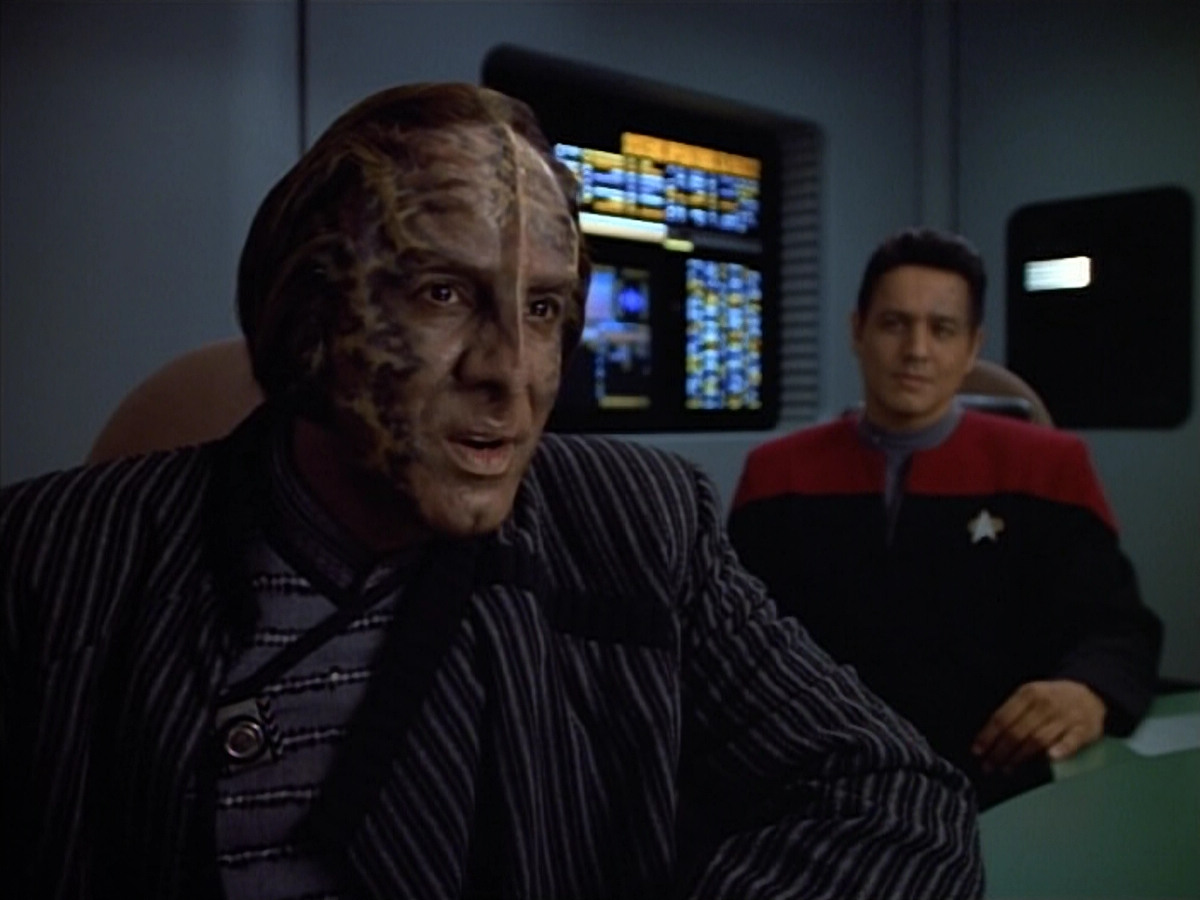 extant_StarTrek_VOY_4x08-YearOfHellPart1_00627.jpg