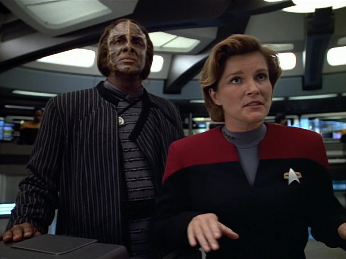 extant_StarTrek_VOY_4x08-YearOfHellPart1_00691.jpg