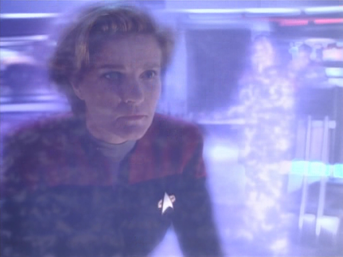 extant_StarTrek_VOY_4x08-YearOfHellPart1_00754.jpg