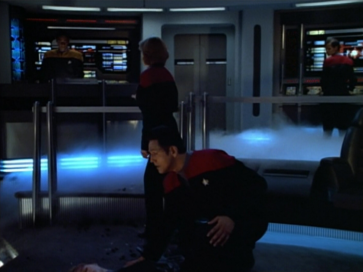 extant_StarTrek_VOY_4x08-YearOfHellPart1_00766.jpg