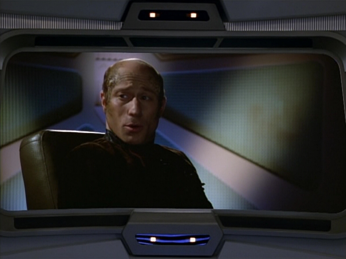 extant_StarTrek_VOY_4x08-YearOfHellPart1_00806.jpg