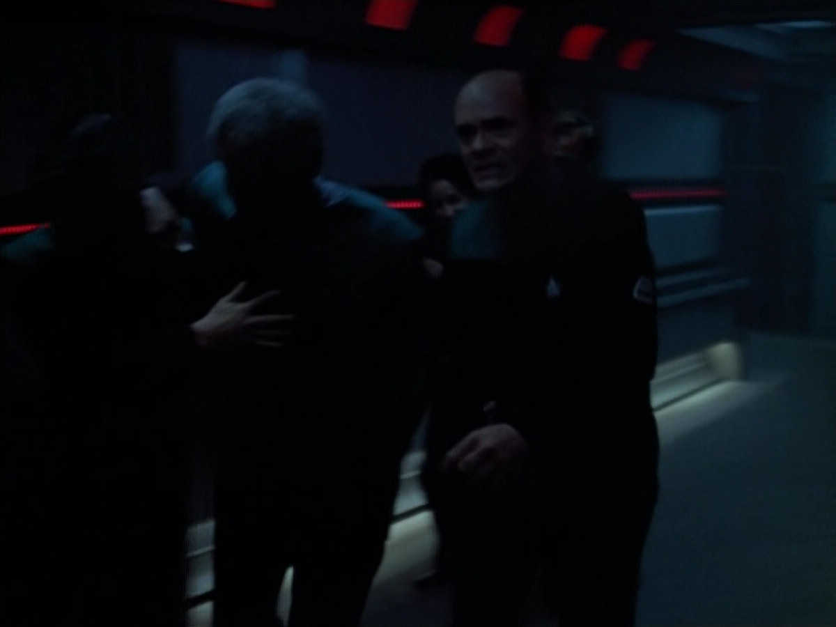extant_StarTrek_VOY_4x08-YearOfHellPart1_01338.jpg