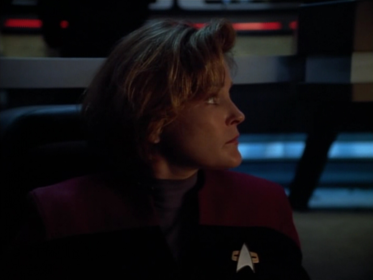 extant_StarTrek_VOY_4x08-YearOfHellPart1_01376.jpg