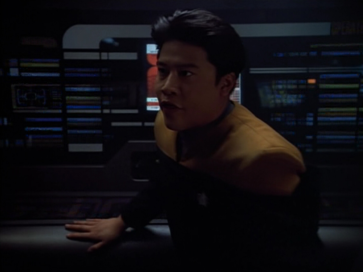 extant_StarTrek_VOY_4x08-YearOfHellPart1_01379.jpg