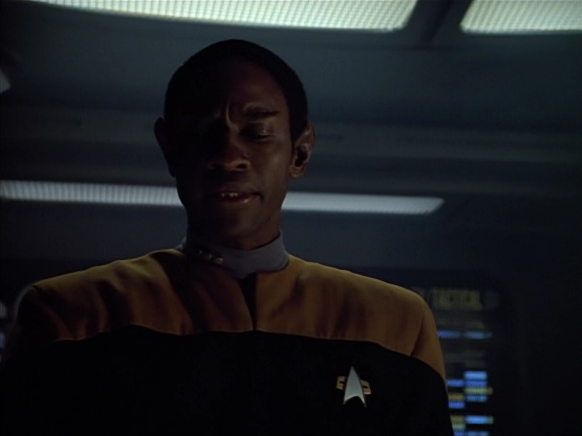 extant_StarTrek_VOY_4x08-YearOfHellPart1_01454.jpg