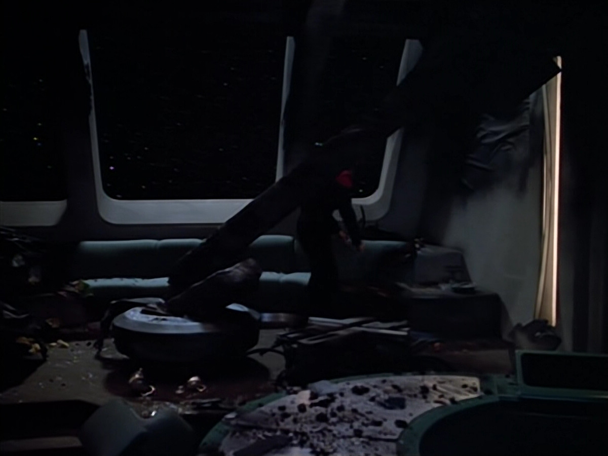extant_StarTrek_VOY_4x08-YearOfHellPart1_01512.jpg