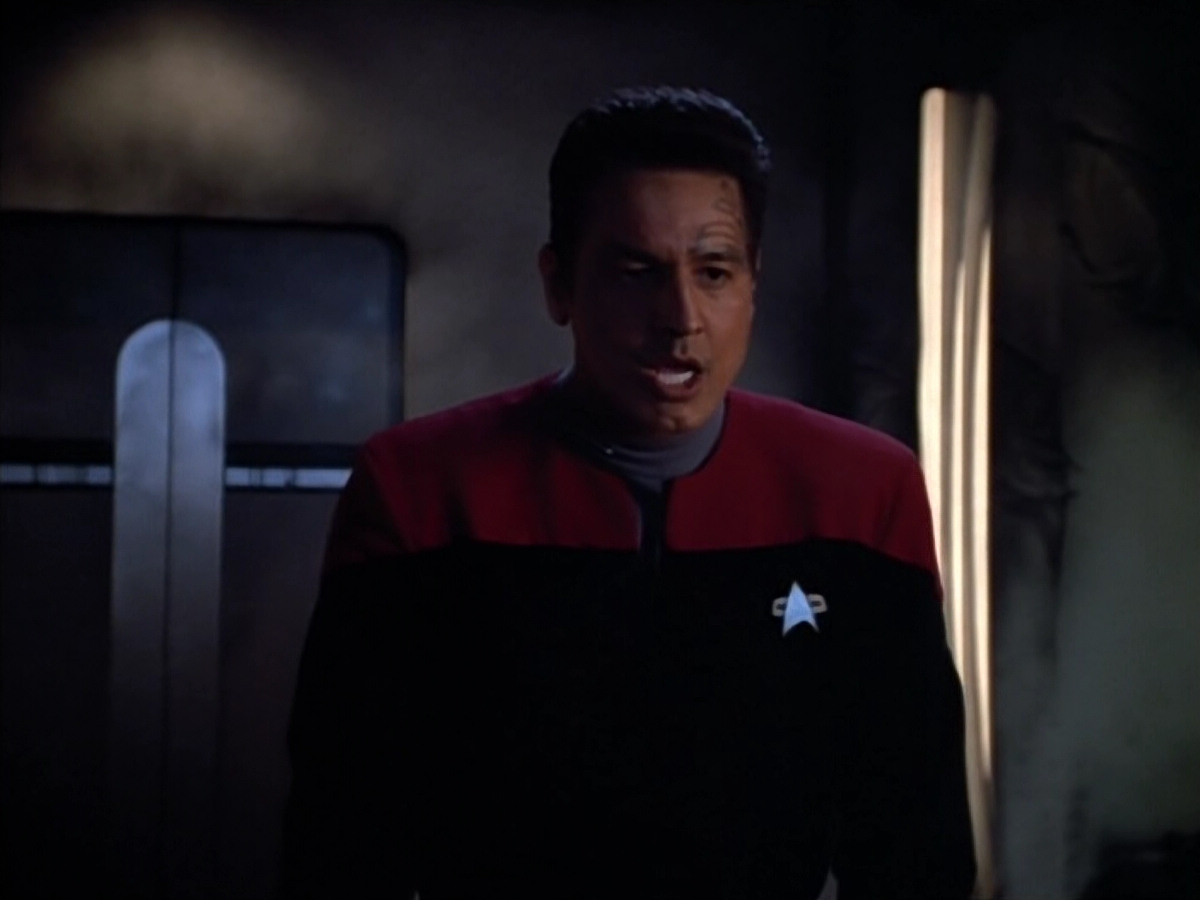 extant_StarTrek_VOY_4x08-YearOfHellPart1_01586.jpg