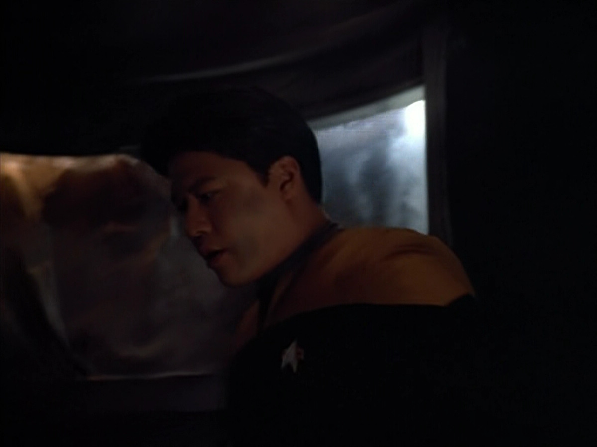 extant_StarTrek_VOY_4x08-YearOfHellPart1_01721.jpg