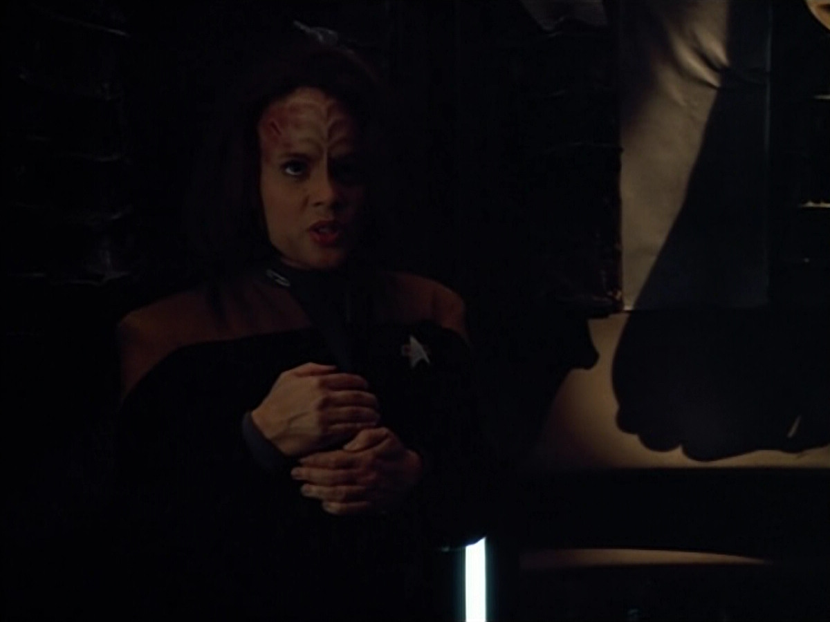 extant_StarTrek_VOY_4x08-YearOfHellPart1_01738.jpg