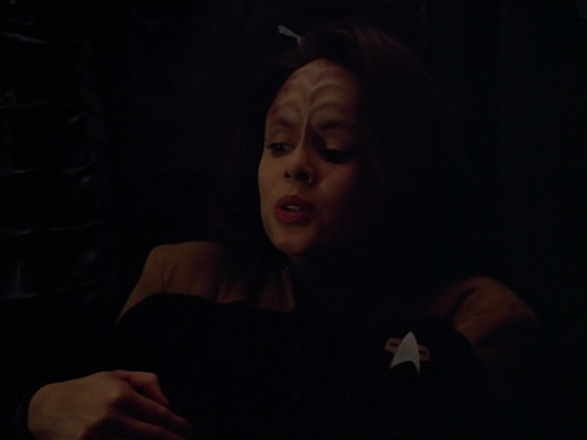extant_StarTrek_VOY_4x08-YearOfHellPart1_01888.jpg